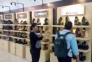 UKM Binaan Tawarkan Sepatu Kulit Berkualitas di Rumah Desain - JPNN.com
