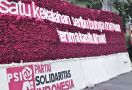 Karangan Bunga Tanda Terima Kasih Untuk Ahok - JPNN.com