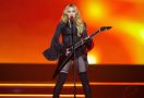 Madonna Batalkan Dua Konser di Paris karena Corona - JPNN.com