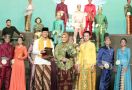 TOP! Tenun Songket Anna Mariana Raih Penghargaan - JPNN.com