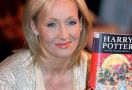 Bicara Soal LGBT, JK Rowling Pilih Mengembalikan Penghargaan HAM yang Pernah Diterimanya - JPNN.com