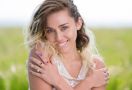 Gara-Gara Sepenggal Lirik, Miley Cyrus Digugat Rp 4,125 T - JPNN.com