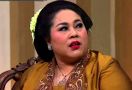 Video Detik - Detik Penggerebekan di Rumah Tri Retno Prayudati alias Nunung - JPNN.com