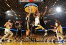 Menang Satu Bola dari Spurs, Warriors Catat Comeback Hebat dalam 15 Tahun - JPNN.com