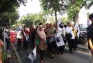 Demo Depan Istana, Ratusan Penyandang Disabilitas Tagih Janji Jokowi - JPNN.com