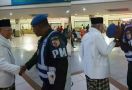 TNI Cinta Ulama, Personel Denpom Cium Tangan Kiai Ma’ruf Amin - JPNN.com