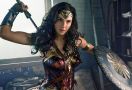 Laris Manis, Wonder Women Kalahkan Batman dan Superman - JPNN.com