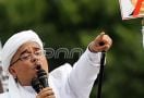 Sebelum Bubar, Massa Kirimkan Al Fatihah untuk Habib Rizieq - JPNN.com