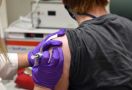Pfizer Ajukan Izin Penggunaan Darurat Setelah Vaksin COVID Buatannya 95 Persen Efektif - JPNN.com