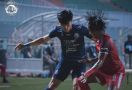 PSM Makassar vs Arema FC: Hasil Imbang dan Kartu Merah Mewarnai Jalannya Laga - JPNN.com