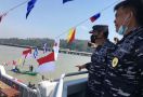 Arsenal TNI AL Bagikan Bingkisan Kepada Nelayan Madura - JPNN.com