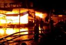 Toko Swalayan Cahaya di Cilandak Terbakar, Apinya Besar Banget, Lihat Fotonya - JPNN.com