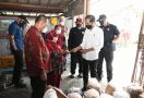Ganjar dan Kepala BIN Kawal Jokowi Cek Vaksinasi di Perkampungan Nelayan - JPNN.com