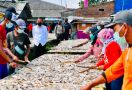 Vaksinasi BIN Menjangkau Perkampungan Nelayan di Cilacap - JPNN.com