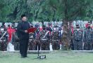 Bamsoet Pimpin Upacara Pemakaman Sabam Sirait - JPNN.com