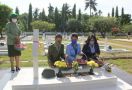 Peringati HUT ke-76 TNI, Kodam Cenderawasih Ziarah di TMP Kusuma Trikora - JPNN.com