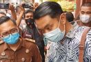 Usai Mengikuti Persidangan, Advokat Sudarmono Pasrah ‘Dijemput’ Intelijen Kejari Surabaya - JPNN.com