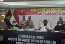 Polda Metro Jaya Ungkap 52 Kejahatan Jalanan, Tangkap 84 Tersangka, Sita Senjata Api - JPNN.com