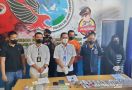 AY, Mantan Polisi Itu Dijerat Pasal Berlapis - JPNN.com