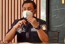 Haris Azhar & Fatia KontraS Dikabarkan Dijemput Polisi, Kombes Auliansyah Buka Suara - JPNN.com