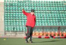 Indonesia U-23 Vs Tajikistan: Shin Tae Yong Waspadai Rumput Sintetis Lapangan - JPNN.com