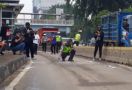 Polisi Olah TKP Kecelakaan 2 Bus Transjakarta, Lihat Fotonya - JPNN.com