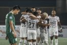 Bali United Curi Tiga Poin dari PSS, Stefano Cugurra Angkat Topi untuk Pemain Ini - JPNN.com