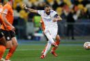 Borong 2 Gol ke Gawang Shakhtar Donetsk, Karim Benzema Cetak Rekor Baru di Real Madrid - JPNN.com