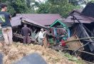 Belasan Rumah di Deli Serdang Rusak Tertimbun Longsor, 1 Warga Hilang - JPNN.com