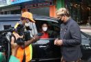 Bobby Nasution Senang, Menyebut Nominal Rp 200 Juta, Siapa Perempuan di Mobil itu ya? - JPNN.com
