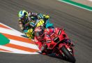 Respons Emosional Valentino Rossi Setelah Dibantu Bagnaia di Kualifikasi MotoGP Valencia 2021 - JPNN.com