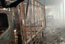 2 Truk dan Lapak Sampah Ludes Terbakar di Tangerang, Abdul Munir Bilang Begini - JPNN.com