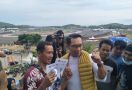 Naik ke ‘Bukit Viral’ Sirkuit Mandalika, Ridwan Kamil Membagikan Tiket Gratis WSBK untuk Warga  - JPNN.com