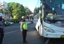 Satu Bus Massa Reuni 212 Menuju Jakarta, Polisi Langsung Bergerak, Lihat yang Terjadi - JPNN.com