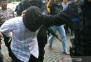 Densus 88 dan Brimob Tangkap Sejumlah Terduga Teroris di Kalteng - JPNN.com
