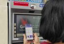 Hore! Dana OVO Bisa Ditarik Tunai di ATM BCA, Begini Caranya - JPNN.com