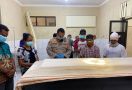 Kasus Tahanan Tewas di Sel, Hasil Autopsi Belum Keluar, 4 Polisi Penganiaya sudah Ditahan - JPNN.com