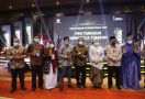 Menaker Ida Serahkan Indonesian Migrant Worker Awards 2021 ke 15 Stakeholder - JPNN.com