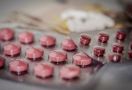 Sakit Tenggorokan, Konsumsi Saja 5 Obat yang Dijual Bebas di Apotek Ini - JPNN.com