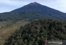 Pendakian Gunung Kerinci Tetap Buka pada Malam Tahun Baru - JPNN.com