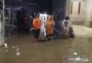 Warga Pamekasan Harus Merasakan Banjir di Malam Tahun Baru - JPNN.com