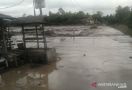 Banjir Lahar Dingin Terjang Sejumlah Desa di Lumajang, Sebuah Jembatan Terputus - JPNN.com