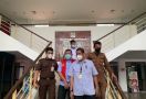 Boyong Guru Berlibur ke Malaysia Pakai Dana BOS, Mantan Kepsek Jadi Tersangka - JPNN.com