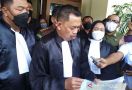 Herry Wirawan Dituntut Hukuman Mati dalam Perkara Pemerkosaan 13 Santriwati - JPNN.com