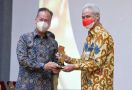 Jateng Raih Penghargaan Pendorong KUR Terbaik, Pak Ganjar Bilang Begini - JPNN.com