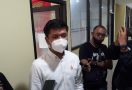 Kabar Terbaru Kasus Pelempar Bom Molotov ke Pos Polisi, Kompol Alexander Sebut Densus 88 - JPNN.com