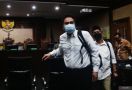 Diduga Suap Eks Penyidik KPK, Azis Syamsuddin Dituntut 4 Tahun 2 Bulan Penjara, Hak Politik Dicabut - JPNN.com