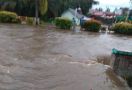 Banjir di Bukittinggi, Warga Terpaksa Dievakuasi - JPNN.com
