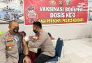 Dukung Program Pemerintah, Ratusan Petugas Polres Kendari Jalani Vaksin Booster - JPNN.com