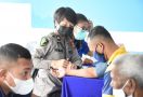 Kanwil Kemenkumham NTT Gelar Vaksinasi Massal, Warga Binaan Pemasyarakatan Bersyukur - JPNN.com